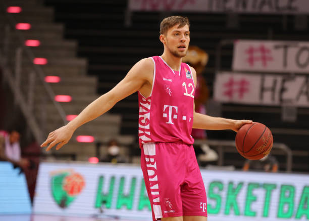 月12日的 月12日的