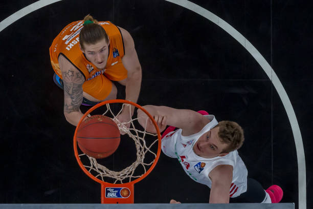 纽卡斯尔联 纽卡斯尔联