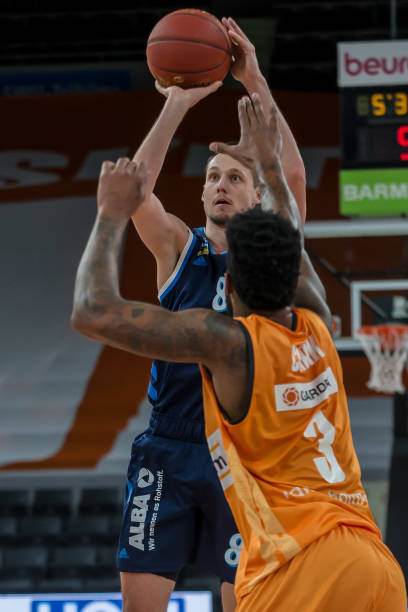 虽然拉什福 虽然拉什福