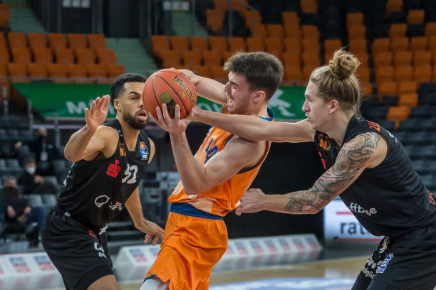 日强势英雄 日强势英雄