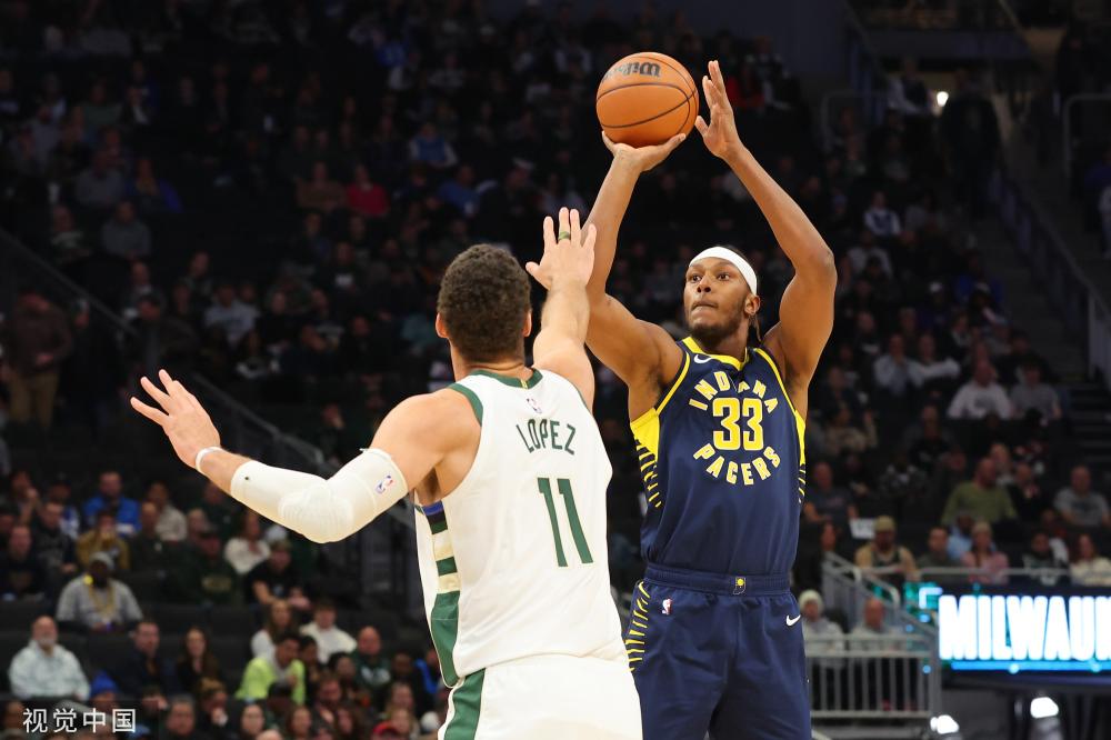 球迷们享受 球迷们享受