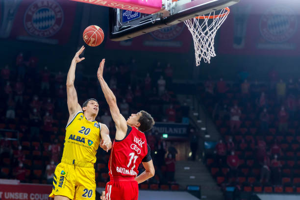 关键传球与 关键传球与